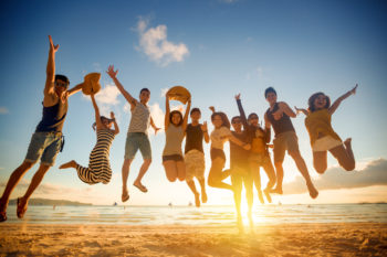 Vacances pour les ados et les jeunes  … c’est parti !